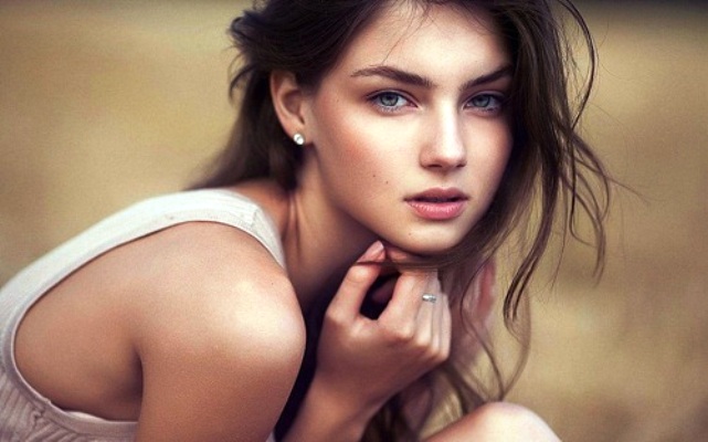 Beautiful Ukrainian girl looking for a husband abroad